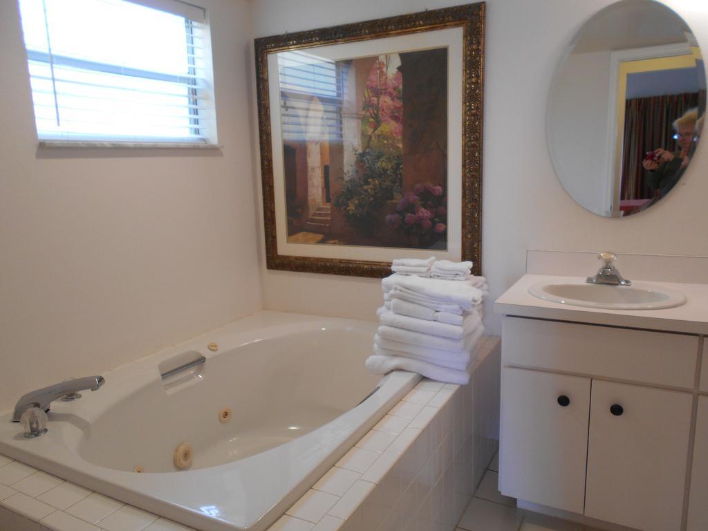 3000 Sq Ft Beach And Bay Condo St. Pete Beach Dış mekan fotoğraf